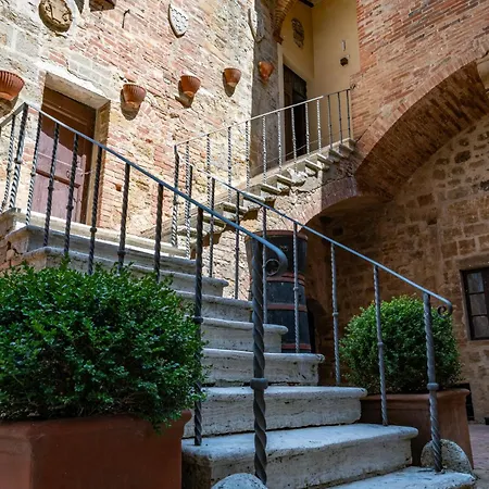 Palazzo Massaini - Le Scuderie Farm stay Pienza